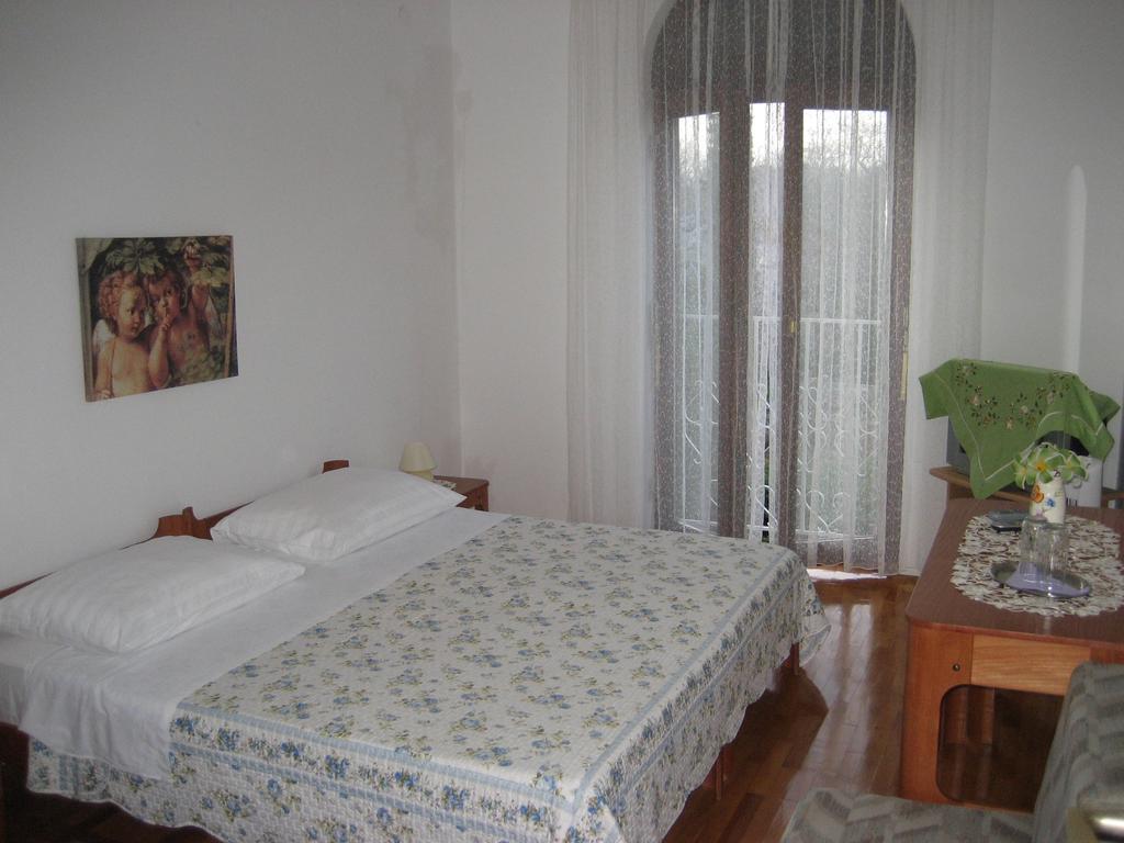 Omišalj Vila Jadranka Apartments And Rooms المظهر الخارجي الصورة